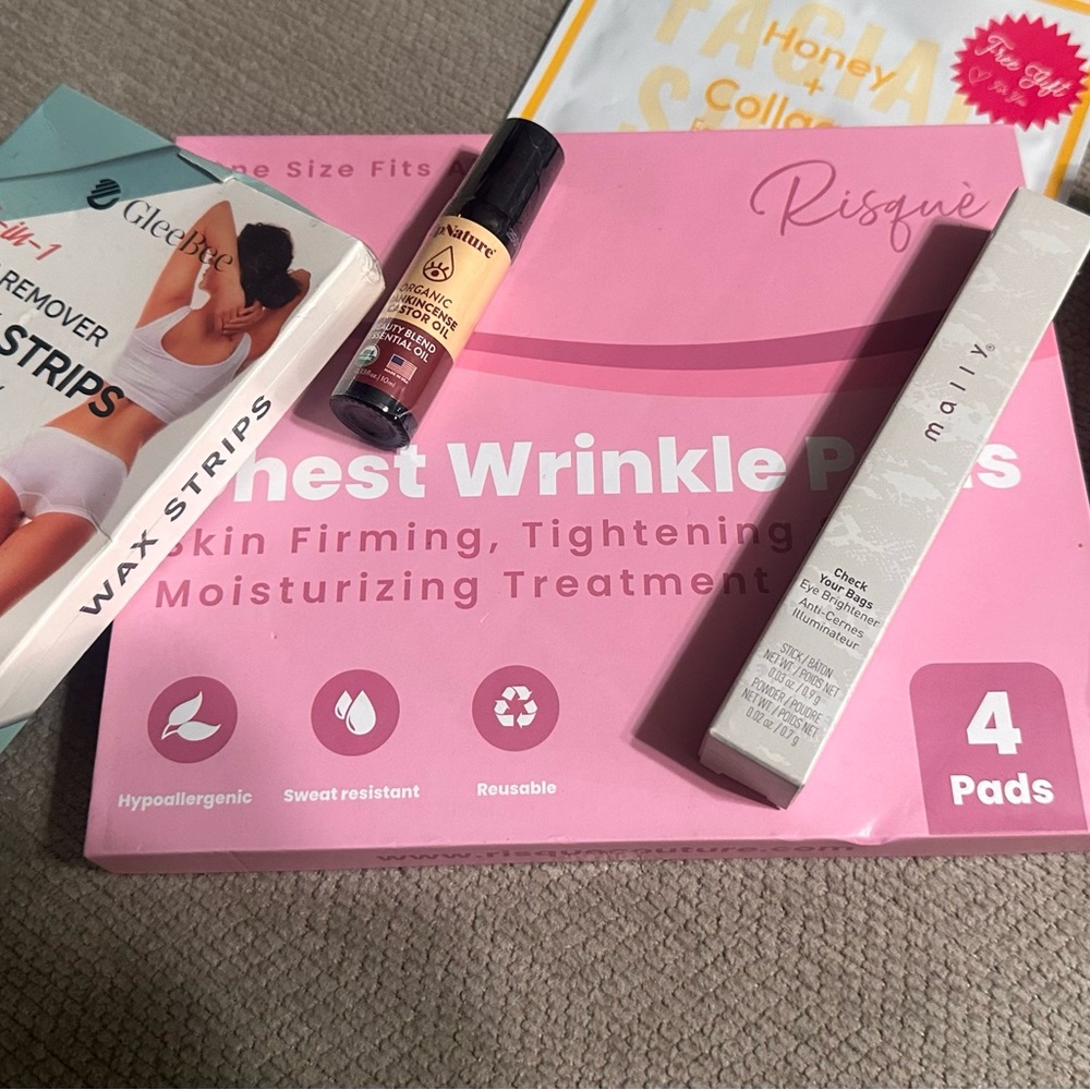 RISQUÉ WRINKE PADS & Face Items !